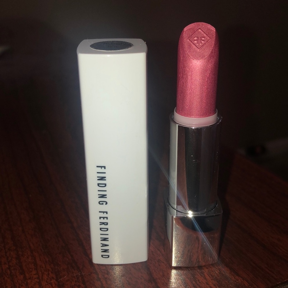 FF lipstick 💄 - Picture 8 of 10